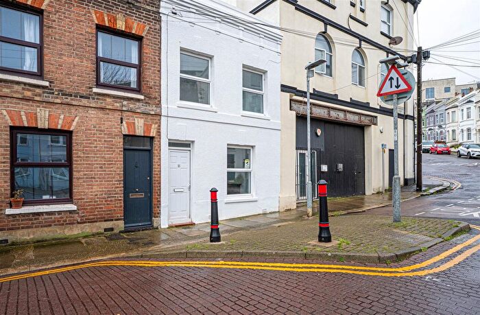 3 Bedroom Terraced House For Sale In Waldegrave Street, Hastings, TN34