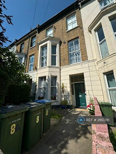 4 Bedroom Flat To Rent In Vicarage Park, London, SE18