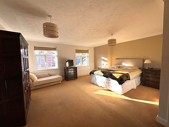 7 Bedroom Detached House For Sale In Stowmarket Road, Needham Market, Ipswich, IP6