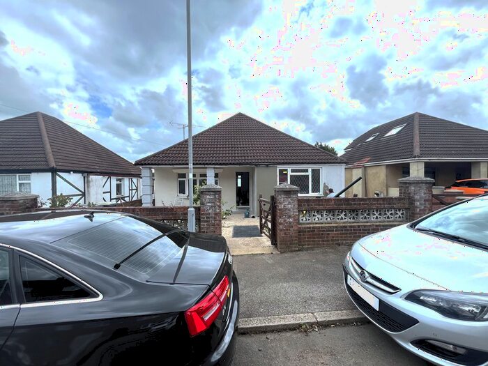 2 Bedroom Maisonette To Rent In Locarno Avenue, Luton, LU4