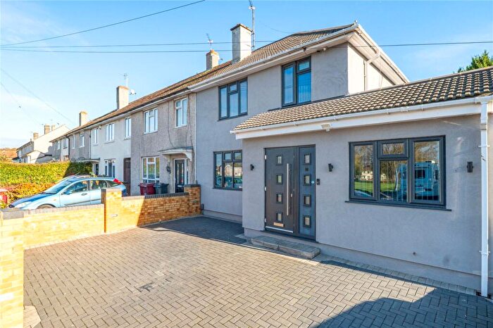 5 Bedroom Semi Detached House For Sale In Foxhays Road, Reading, RG2