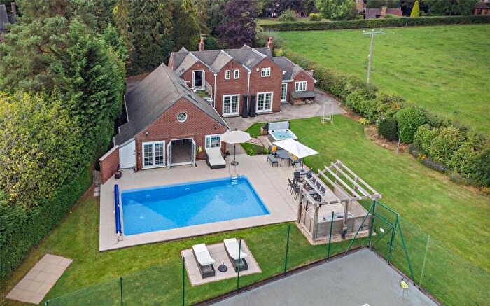 4 Bedroom Detached House For Sale In Twemlow Green, Holmes Chapel, Cheshire, CW4