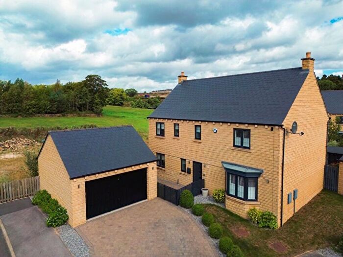4 Bedroom Detached House For Sale In Watermill Gardens, Penistone, S36