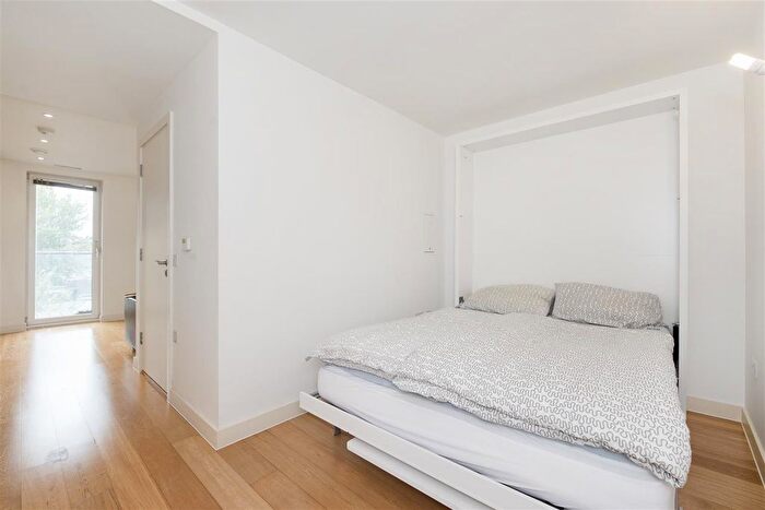 1 Bedroom Studio To Rent In Vantage Building, Station Approach, Hayes, UB3
