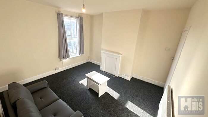 3 Bedroom Flat To Rent In Crookesmoor Road, Sheffield, South Yorkshire, S6