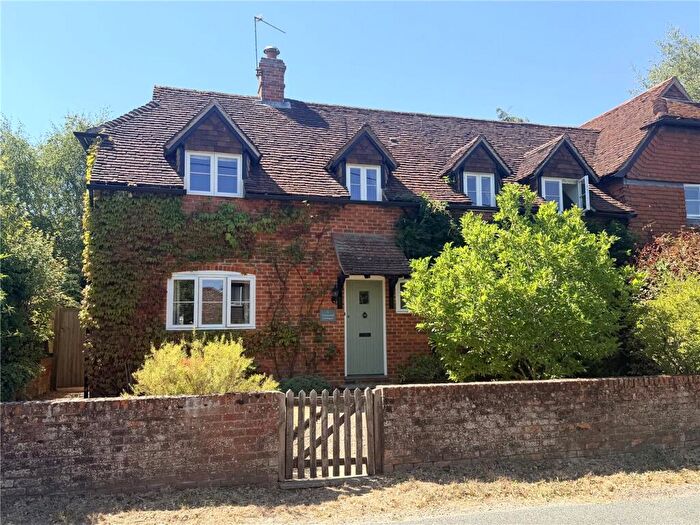 4 Bedroom Semi-Detached House To Rent In Dippenhall Street, Crondall, Farnham, Hampshire, GU10