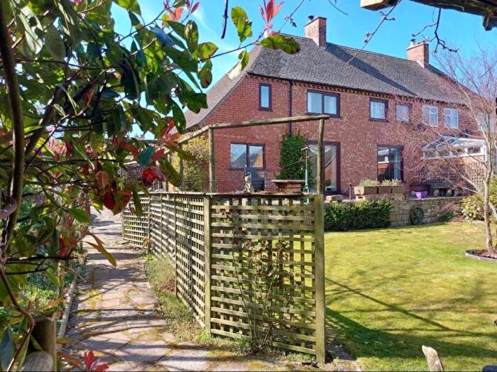 3 Bedroom Semi-Detached House For Sale In King Georges Field, Stow-on-the-Wold, GL54