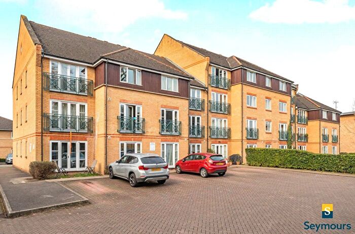 2 Bedroom Flat For Sale In Guildford, Surrey, GU1