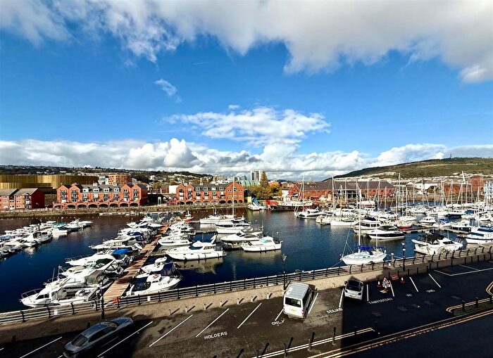 2 Bedroom Flat For Sale In Ambassador House, Marina, Swansea, SA1