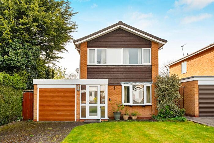 3 Bedroom Semi Detached House For Sale In Ullenhall Road, Knowle, B93