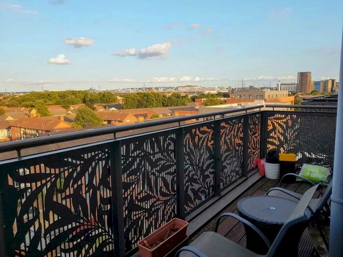 2 Bedroom Flat To Rent In Robertson Road, London, E16