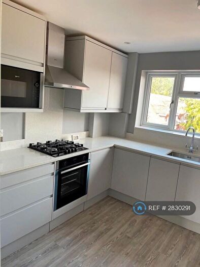 3 Bedroom Flat To Rent In Maidstone Road, Gillingham, ME8