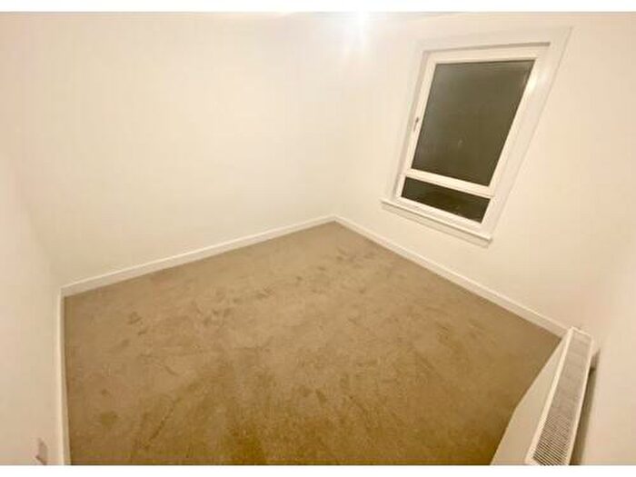 3 Bedroom Flat To Rent In Strain Crescent, Airdrie, ML6