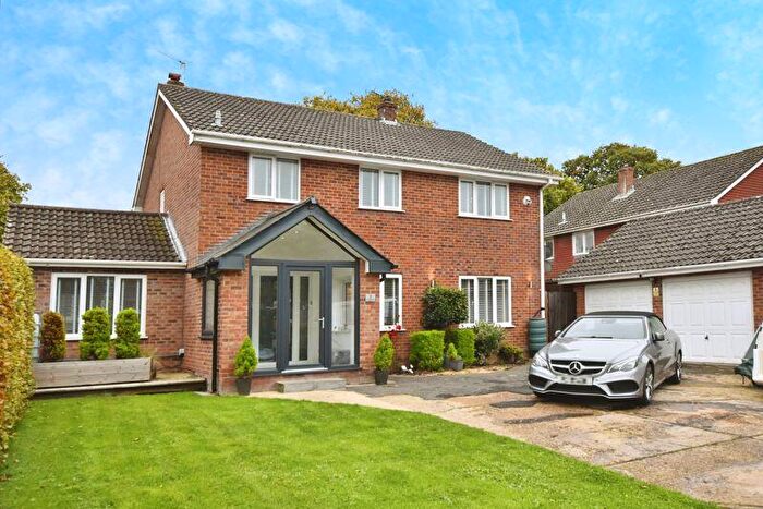 4 Bedroom Detached House For Sale In Little Woodfalls Drive, Woodfalls ***Video Tour***, SP5