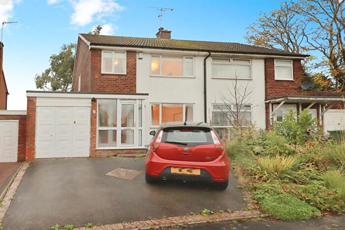 3 Bedroom Semi Detached House For Sale In The Greenway, Hagley, Stourbridge, DY9