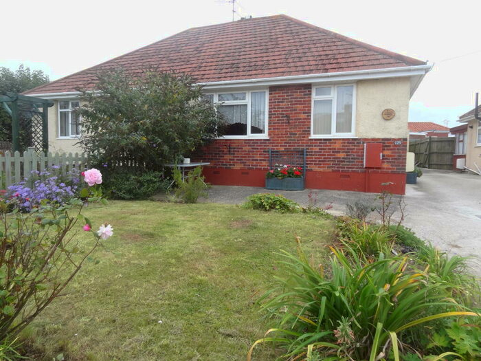 2 Bedroom Bungalow To Rent In Yeovil, BA21