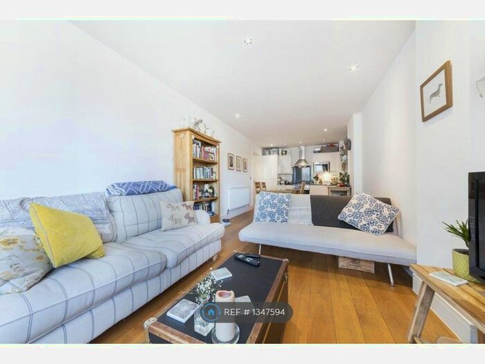 2 Bedroom Flat To Rent In Greenwich High Road, London, SE10