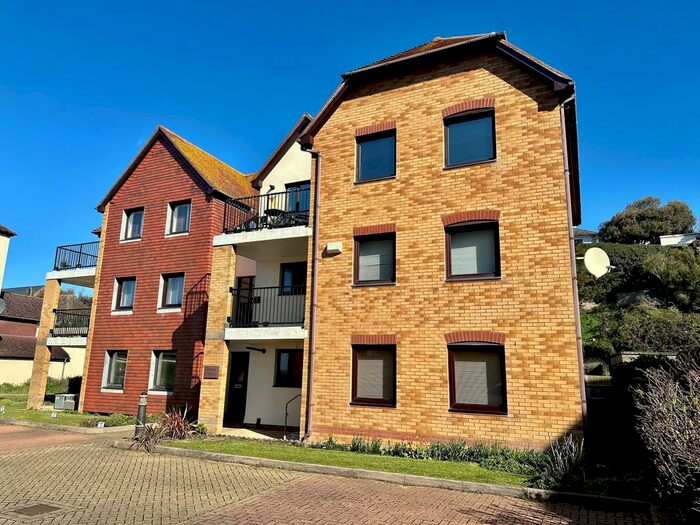 2 Bedroom Flat To Rent In The Riviera, Sandgate, CT20