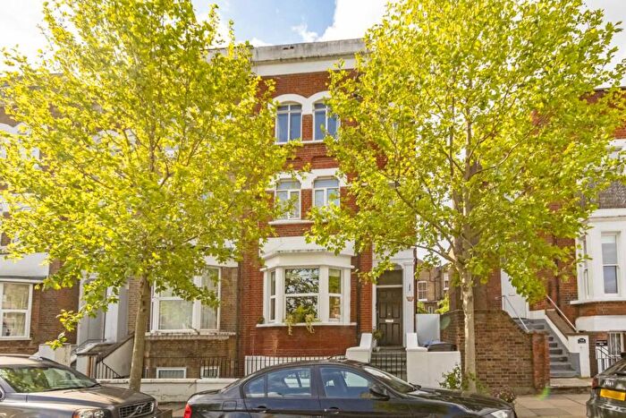 1 Bedroom Flat To Rent In Victoria Road, Queen's Park, NW6