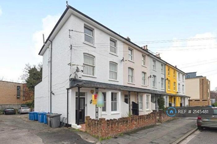 1 Bedroom Flat To Rent In Norfolk Road, Maidenhead, SL6