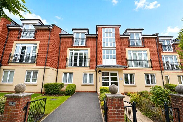 2 Bedroom Apartment To Rent In Linden Grange, Claremont Avenue, Bristol, BS7