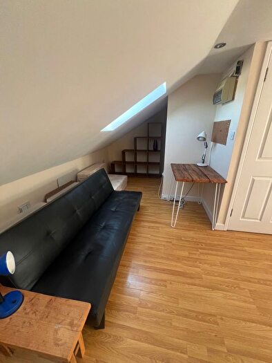 1 Bedroom Studio To Rent In Ilford, IG1