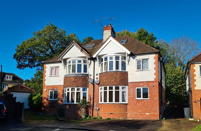 2 Bedroom Flat To Rent In Beckingham Road, Guildford, GU2