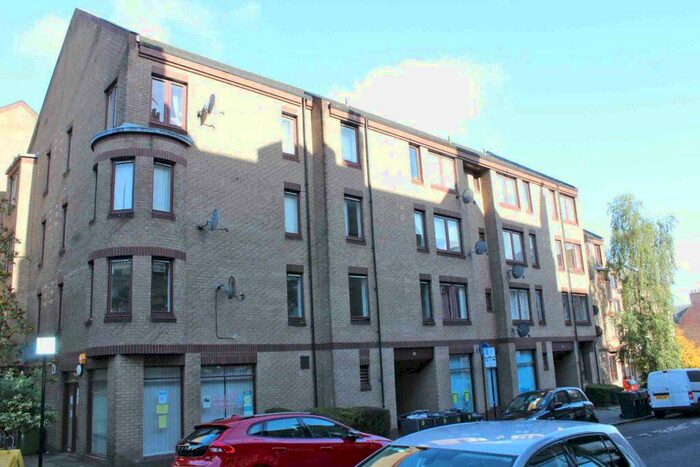 2 Bedroom Flat To Rent In / Upper Craigs, Stirling, FK8