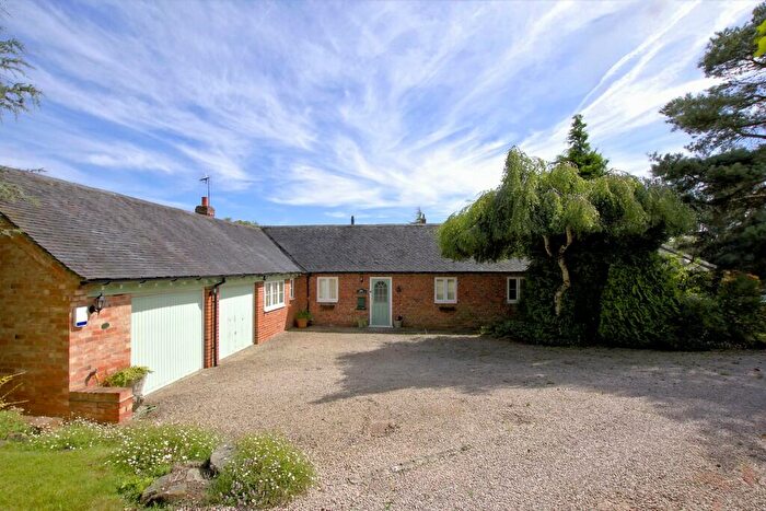 3 Bedroom Barn Conversion For Sale In Ashby Road, Ticknall, DE73