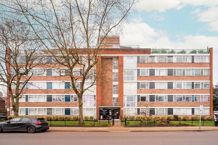 2 Bedroom Flat To Rent In Portinscale Road, East Putney, London, SW15