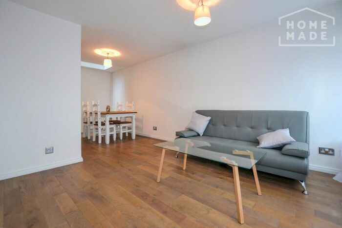 1 Bedroom Maisonette To Rent In Kennet Close, Clapham Junction, SW11