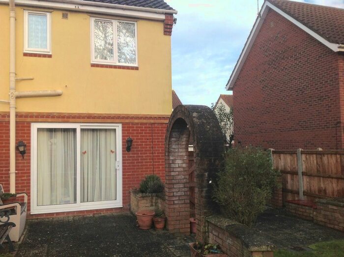 2 Bedroom Semi-Detached House To Rent In Market Manor, Acle, NR13