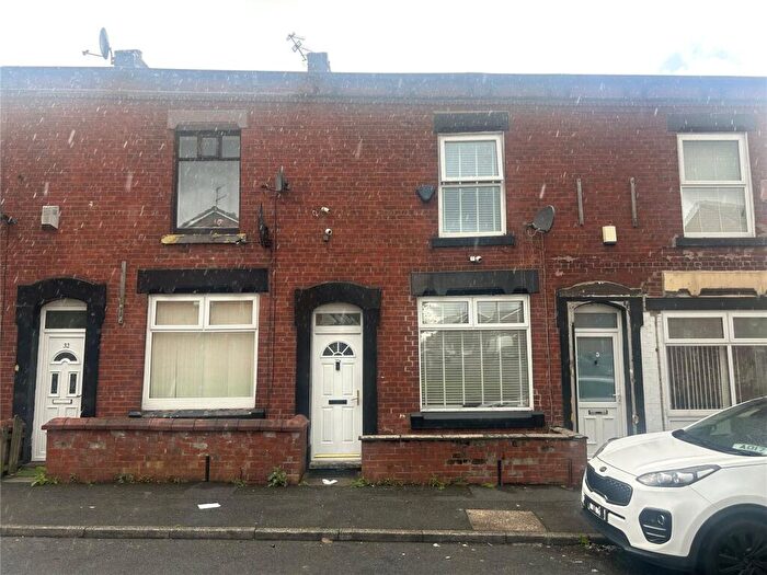 4 Bedroom Terraced House For Sale In Spring Street, Oldham, Greater Manchester, OL4
