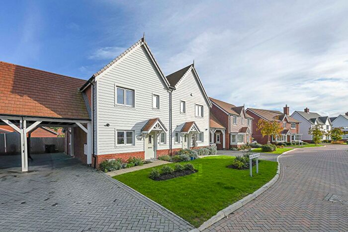 3 Bedroom Semi-Detached House For Sale In Long Meadow Drive, Smarden, TN27