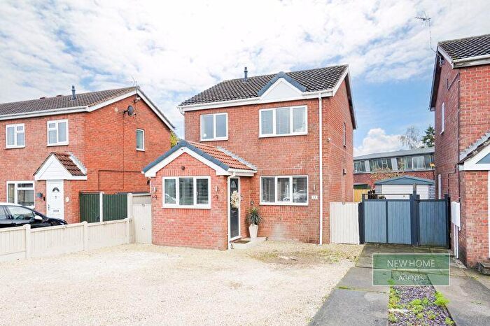 3 Bedroom Detached House For Sale In Meadow View, Holmewood, Chesterfield, S42