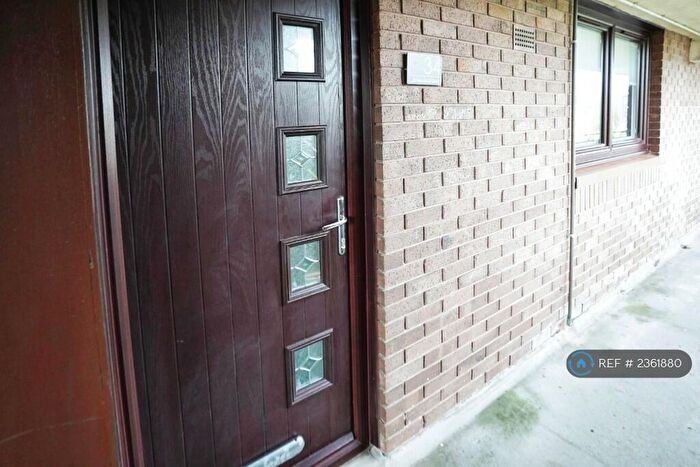 3 Bedroom Maisonette To Rent In Braehead Road, Cumbernauld, Glasgow, G67