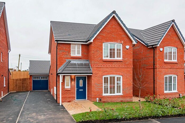 3 Bedroom House To Rent In Pollen Gardens, Warton, PR4