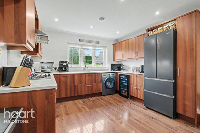 3 Bedroom Terraced House For Sale In Lenham Road, Maidstone, ME17