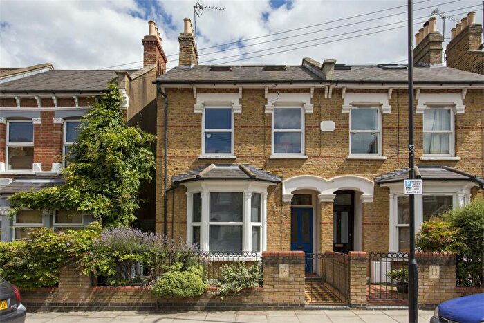 2 Bedroom Flat To Rent In Park Ridings, Hornsey, N8