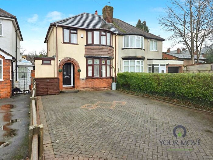 3 Bedroom Semi-Detached House For Sale In Tansley Hill Avenue, Dudley, West Midlands, DY2