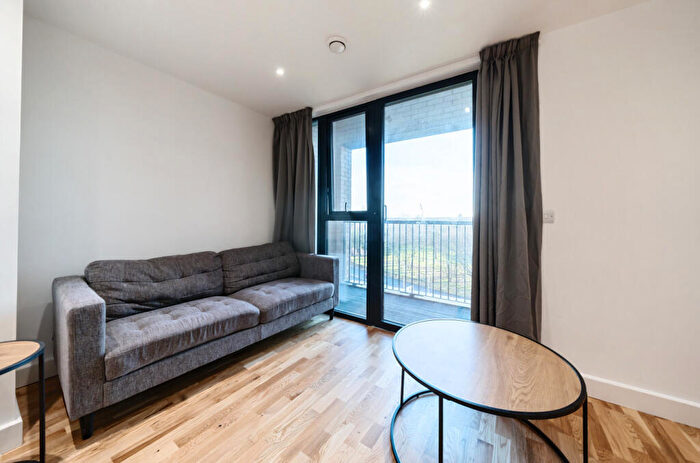 1 Bedroom Apartment To Rent In Burgess Springs, Chelmsford, CM1