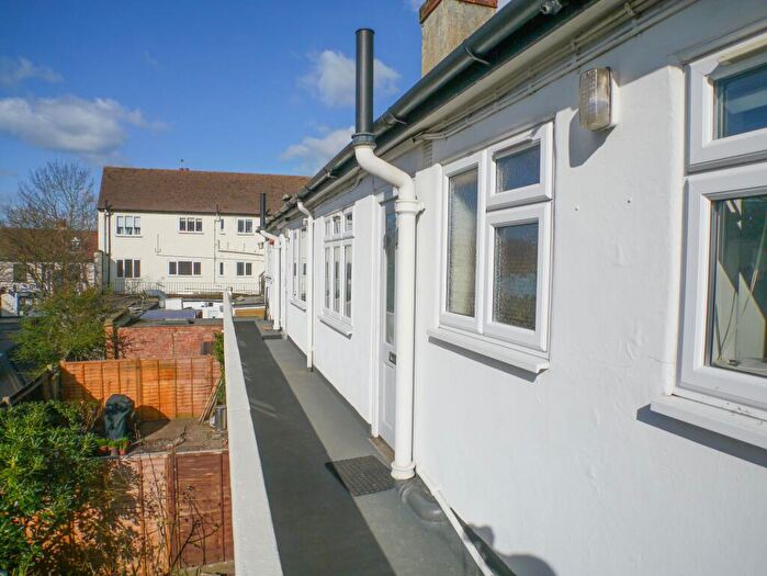 2 Bedroom Property For Sale In Church Street, Walton-On-Thames, KT12