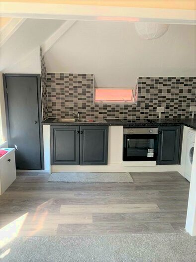 2 Bedroom Flat To Rent In Llanbleddian Gardens, Cardiff(City), CF24