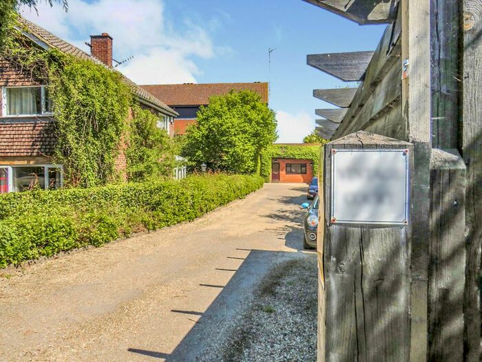 1 Bedroom Flat For Sale In Cambridge Road, Puckeridge, Ware, SG11