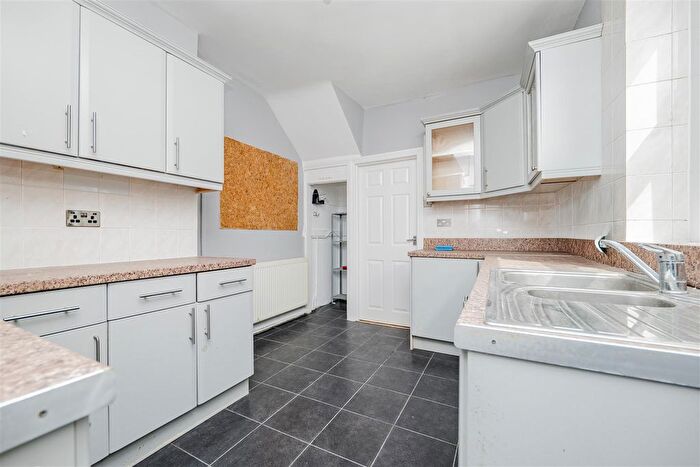 3 Bedroom Terraced House For Sale In Wilfred Street, Barry, CF63