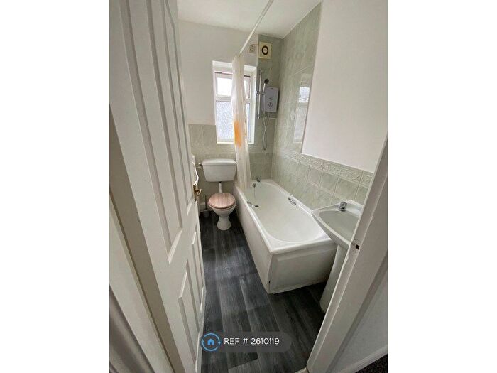 2 Bedroom End Of Terrace House To Rent In Pinfold Cottages, Cudworth, Barnsley, S72