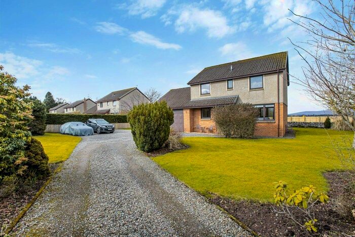 5 Bedroom Detached House To Rent In Croft Road, Auchterarder, PH3