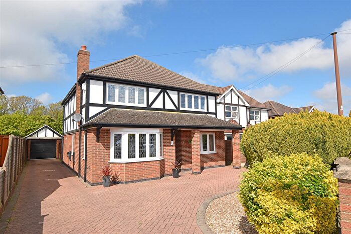 3 Bedroom Detached House For Sale In Edinburgh Drive, Holton-Le-Clay, Grimsby, DN36