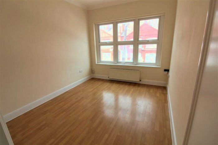 2 Bedroom Apartment To Rent In Salisbury Road, Haringey, N4