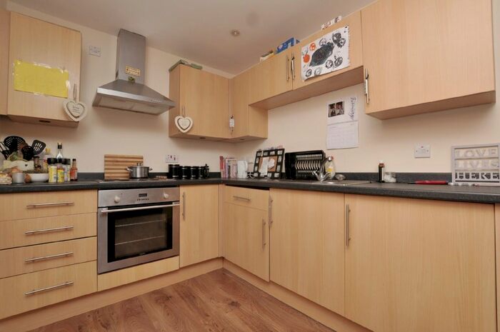 1 Bedroom Flat To Rent In West Street, Bedminster, Bristol, BS3
